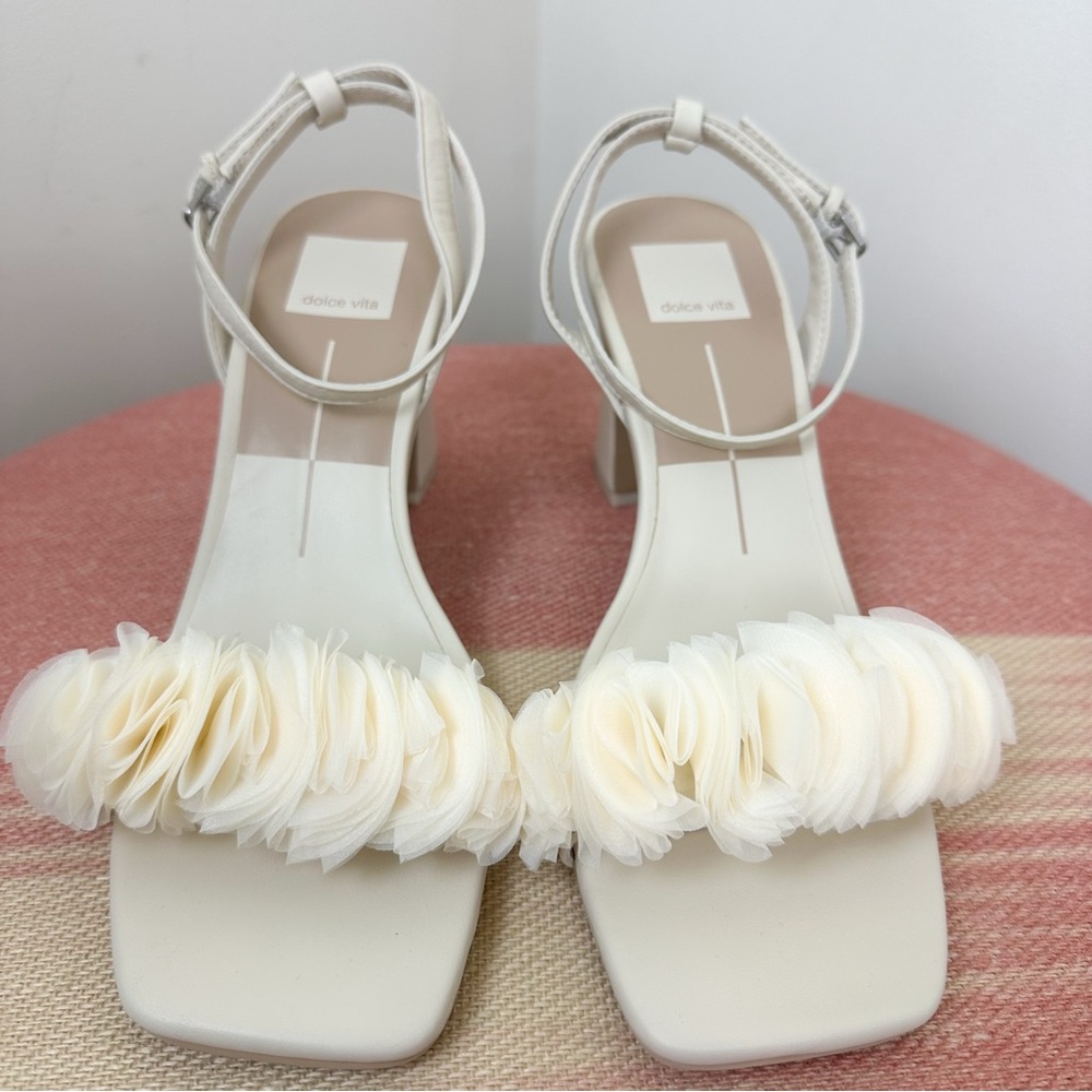 NWOT Dolce Vita Cream Ruffle Ankle-Strap Block Heel Sandals - Picture 8 of 15